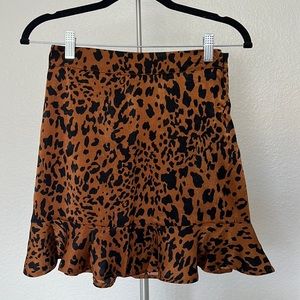 Size Small high waisted animal print mini skirt